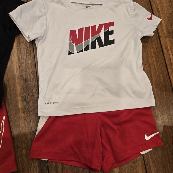 5 Nike Kids T-Shirt and Shorts Set - Picture 6 of 6